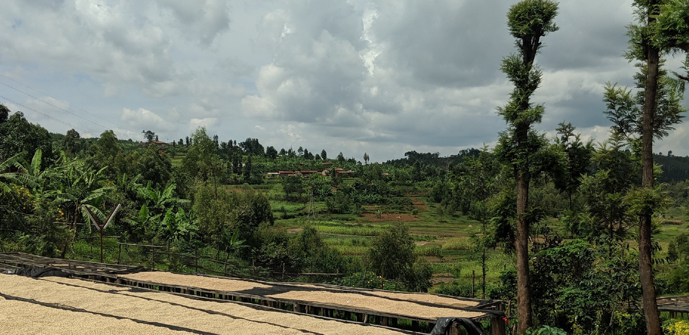 Tout - Producers: David Rubanzangabo - Slider 1